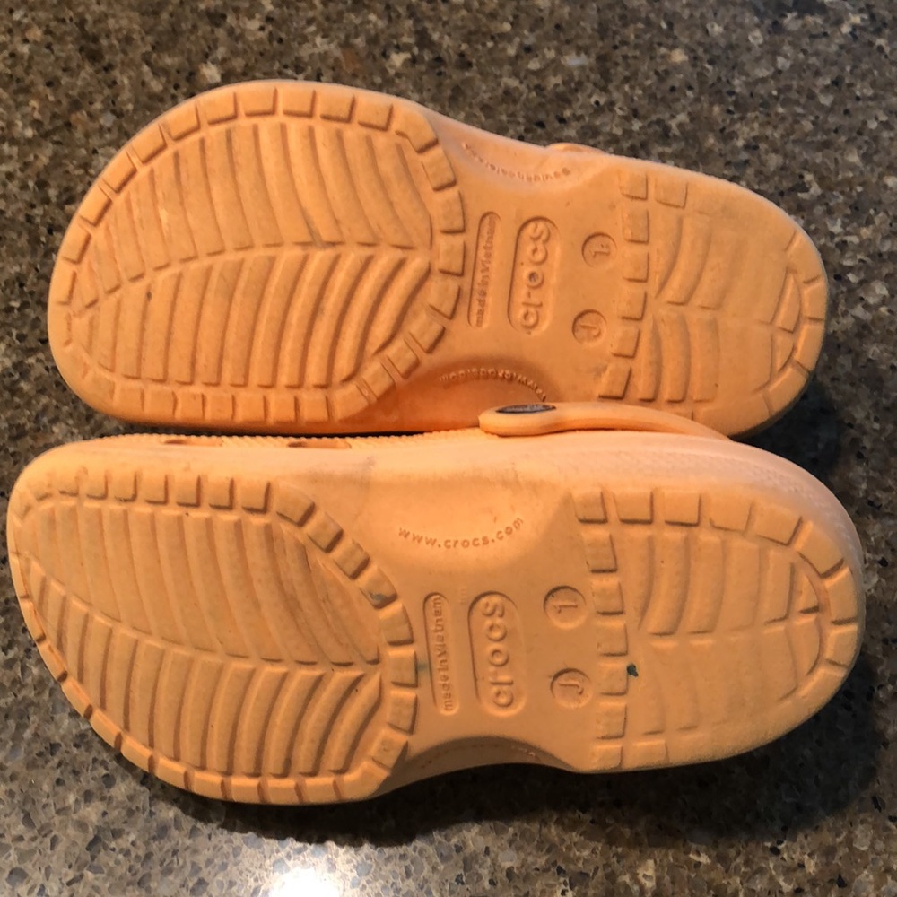 Orange Crocs - Picture 5 of 6